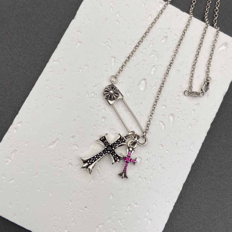 Ch**me He**ts necklaces